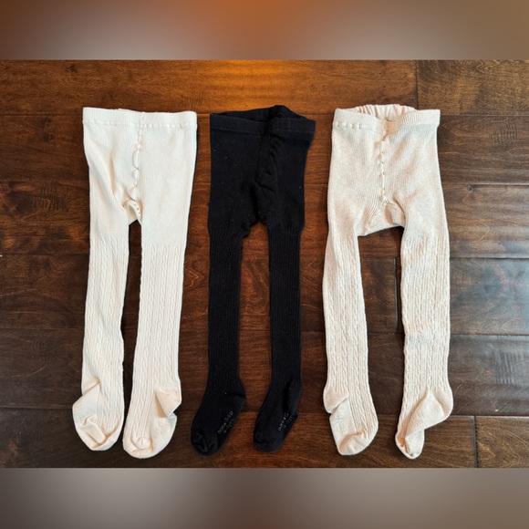 GAP | Toddler Brannan Bear Cable-Knit Tights Cream, White and Black Set - Picture 2 of 4